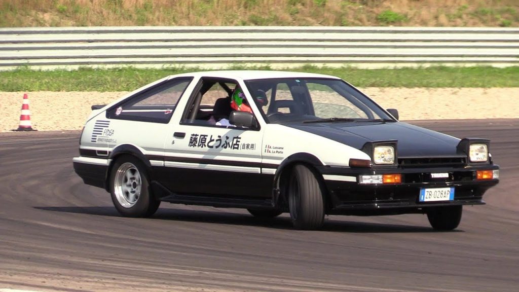 Toyota Corolla AE86 drift car